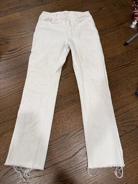 Good American White Straight-Leg Jeans with Frayed Hem